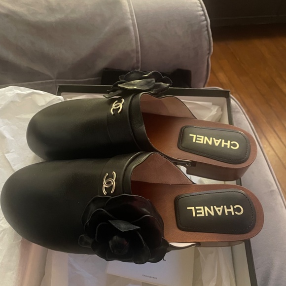 Chanel Clogs - Picture 3 of 7